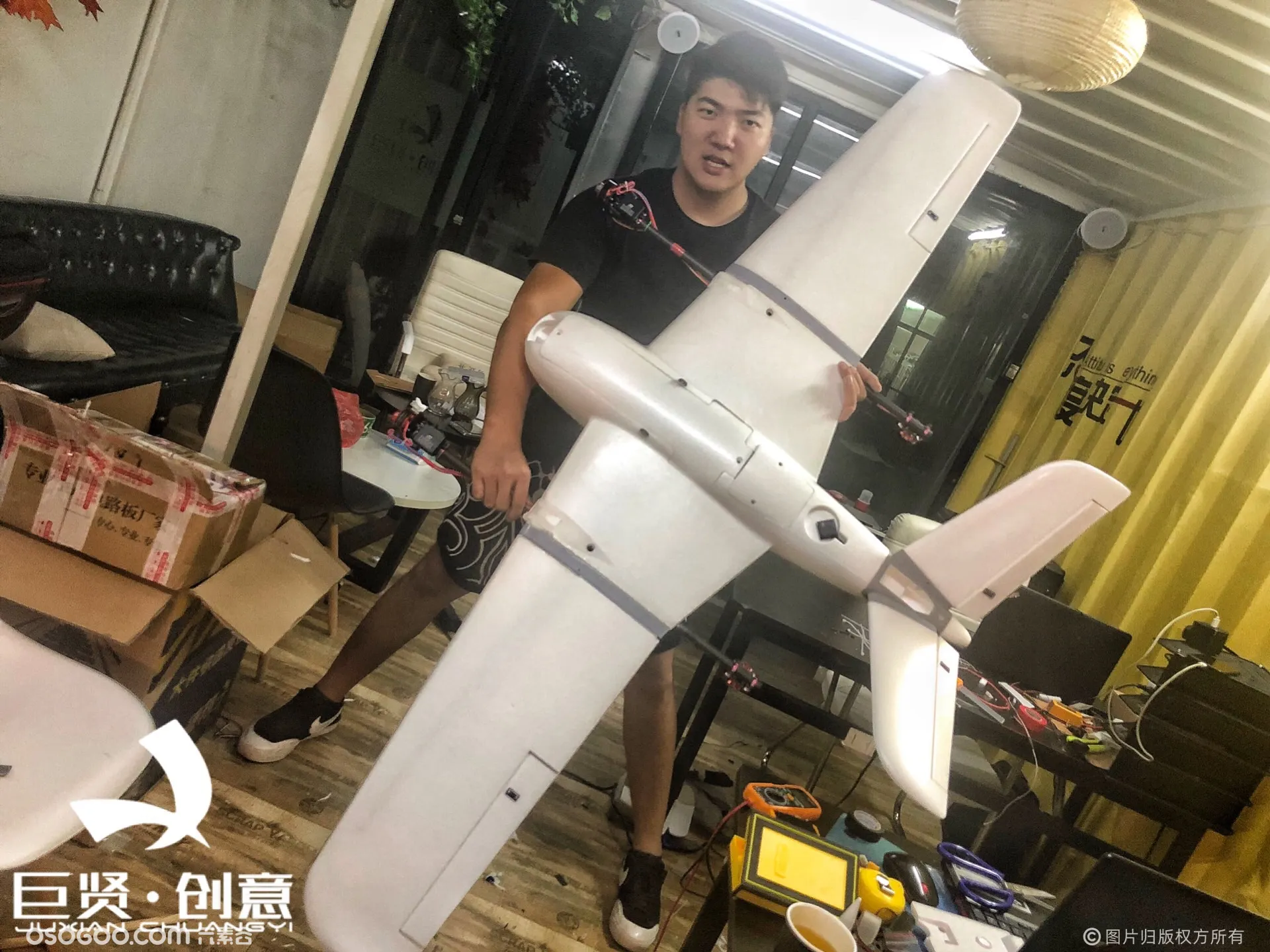 上海无人机飞行特技表演
