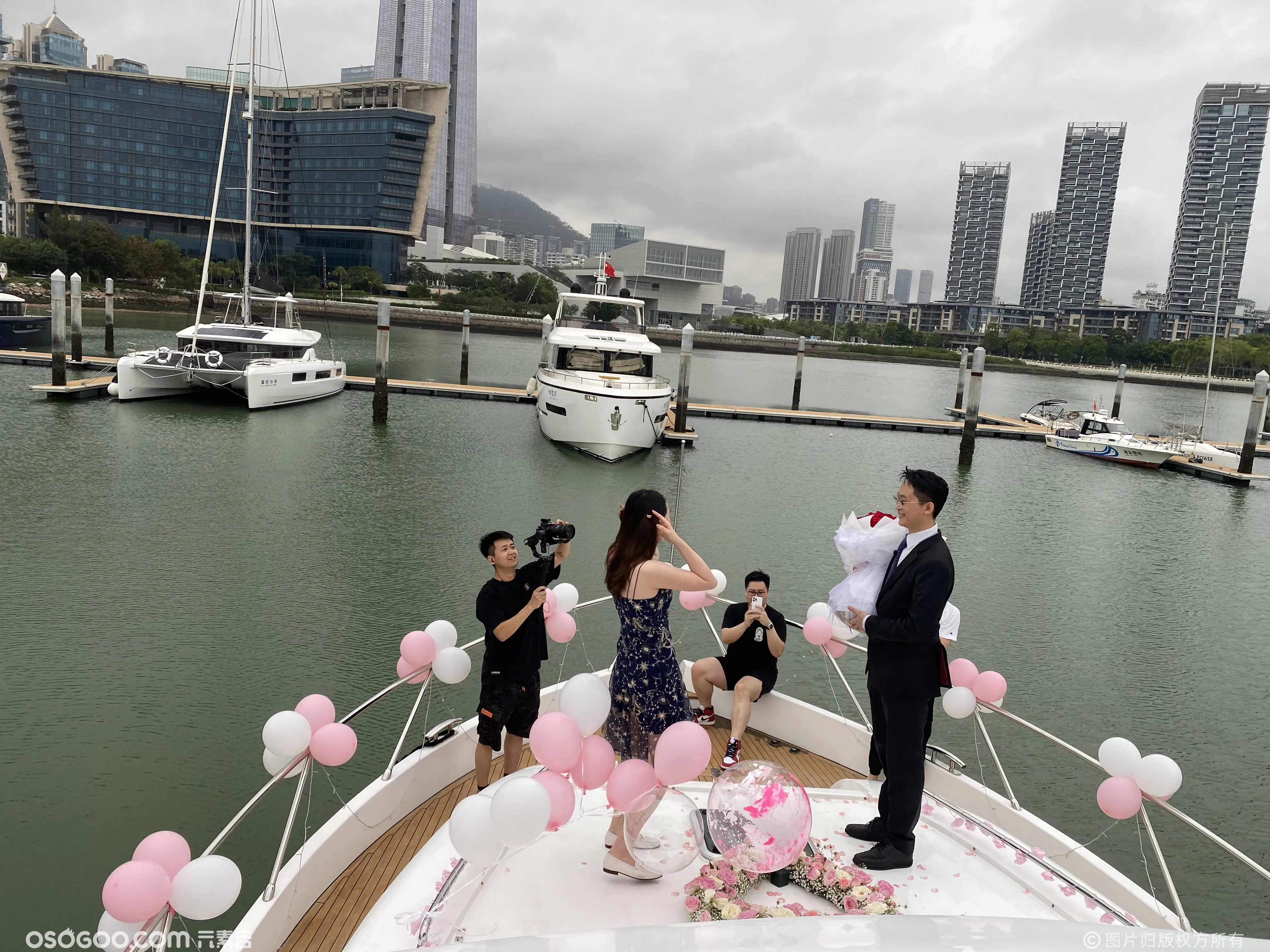 游艇求婚气球布置氛围布置深圳求婚策划团队