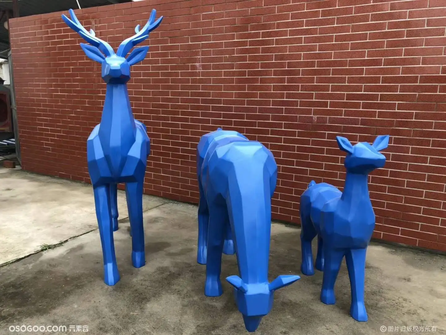 玻璃钢卡通雕塑公司制作出售批发五彩大象雕塑长颈鹿出租