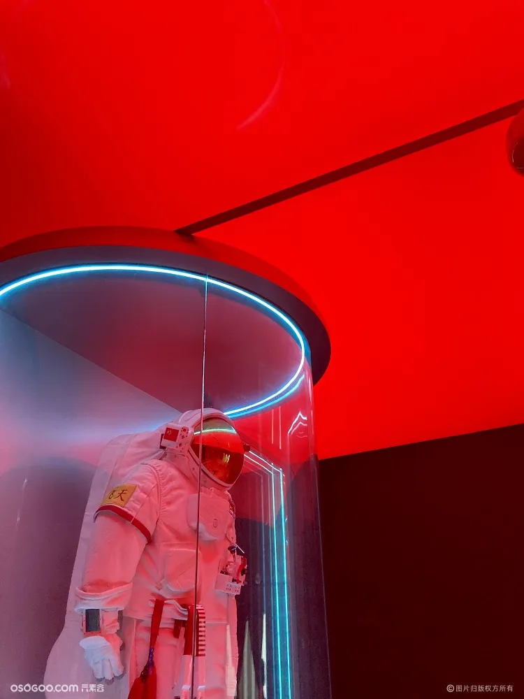 互动光影艺术展-水床失重体验——航天文创