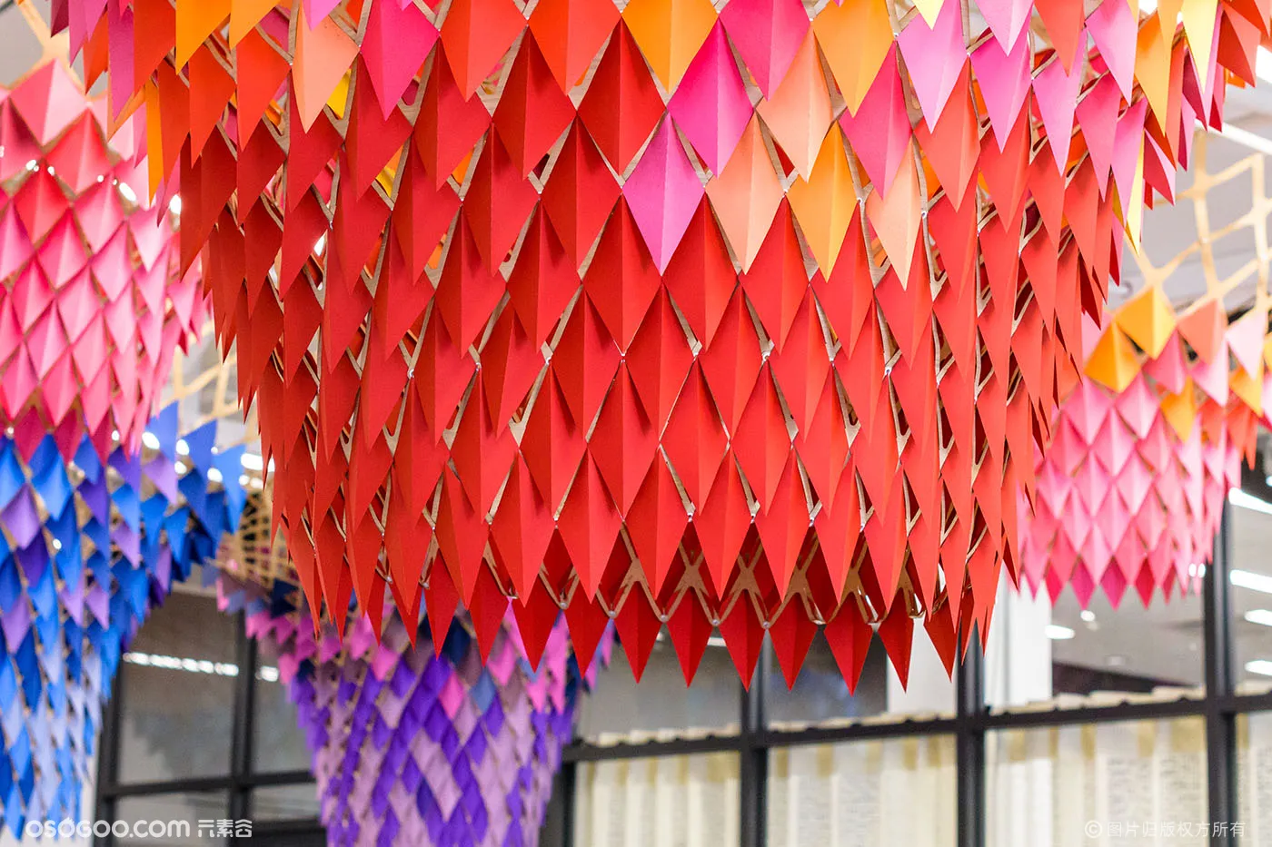 环保材料折纸也可以这么壮观