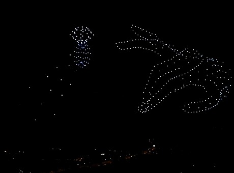 江苏.无锡 400台无人机表演在夜空中照亮求婚现场