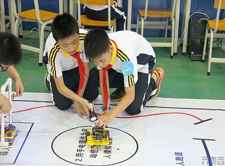 第十二届东莞市中小学电脑机器人竞赛成功举办
