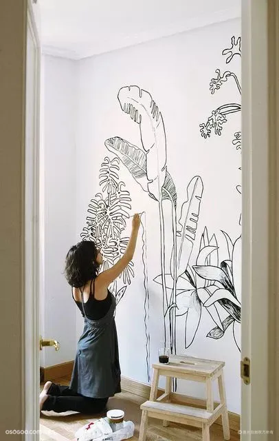 她把卧室当画室，描画出一个唯美的自然世界