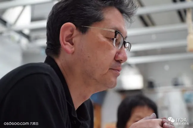 与日本设计大师小坂竜亲密接触，领教日本艺术院校教授授课风范！