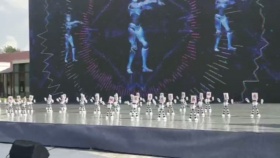 DOBI跳舞表演机器人 机器人舞蹈表演 机器人租赁 