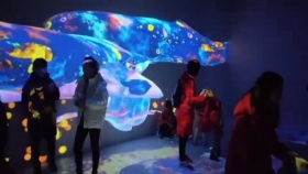 AR互动投影厂家海底世界鲸鱼岛投影融合墙面触摸互动投影艺术展